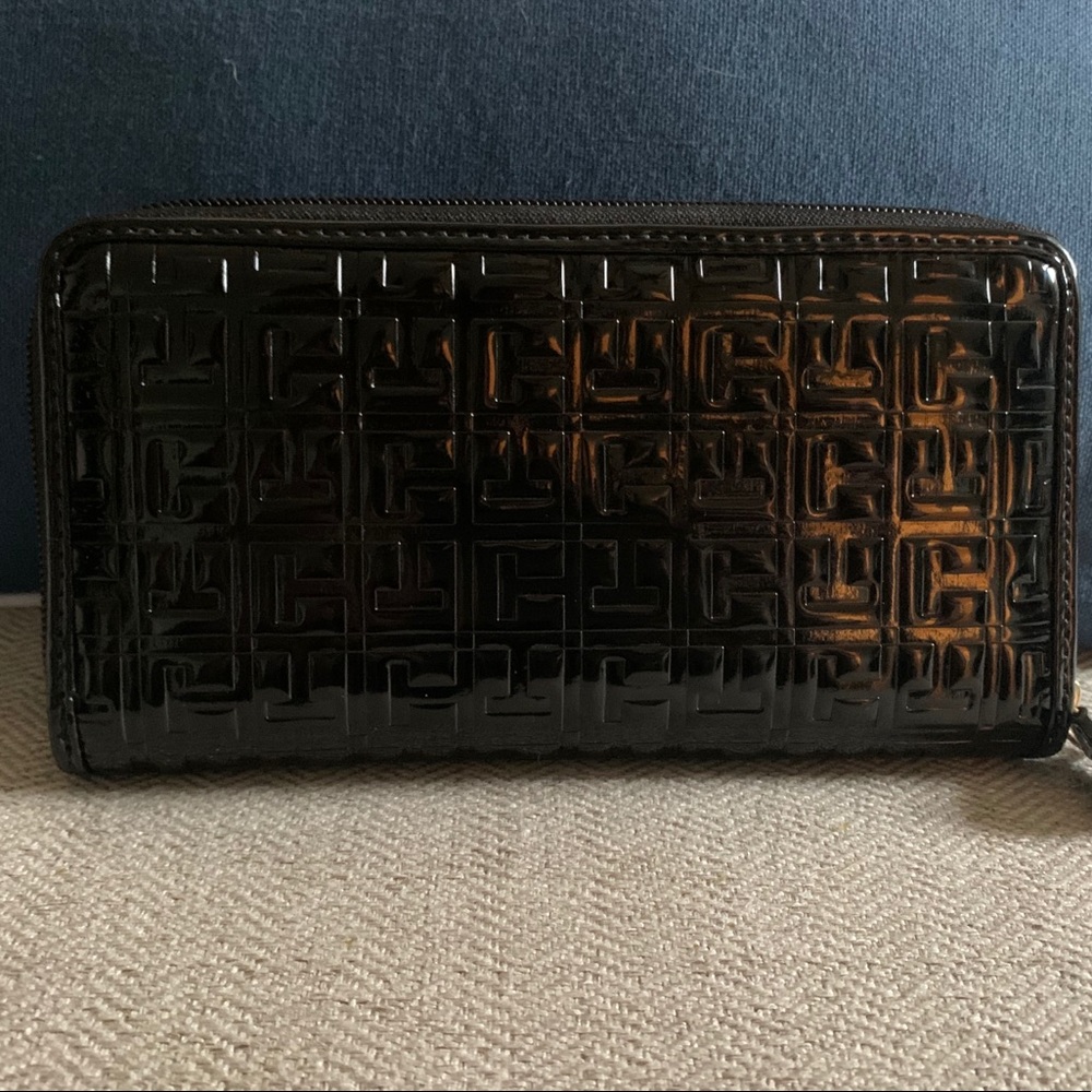 Black Tommy Wallet - Picture 2 of 4